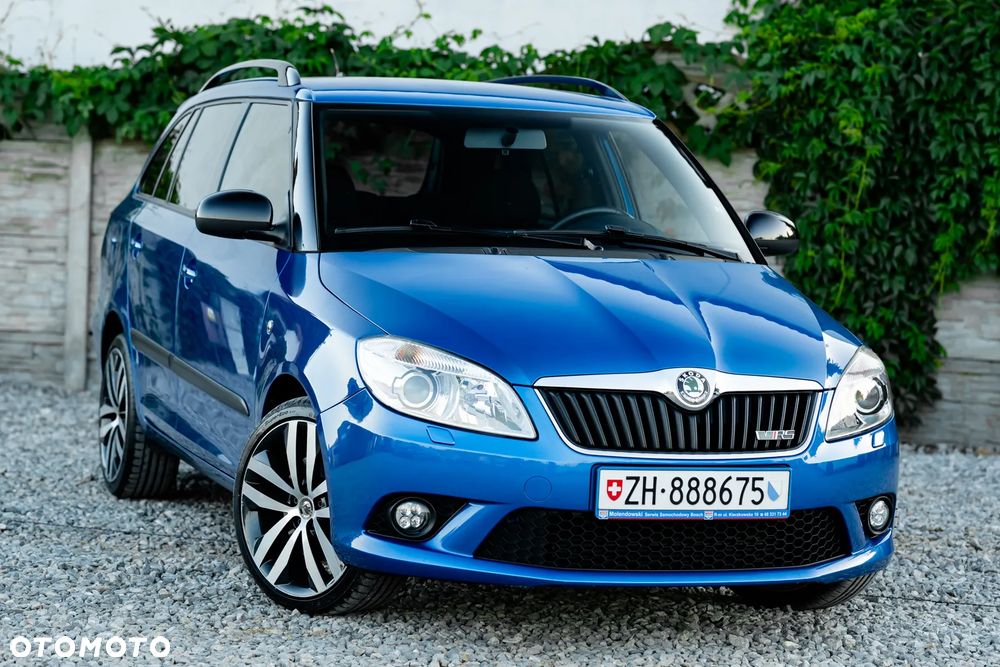 Skoda Fabia 1.4 TSI DSG RS - 2