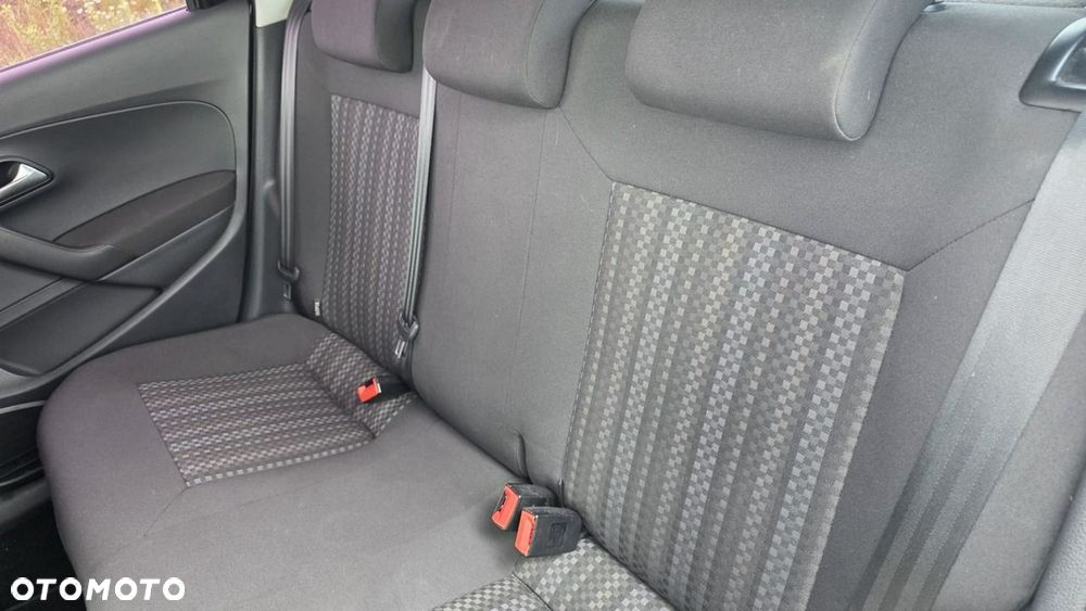 Volkswagen Polo - 12