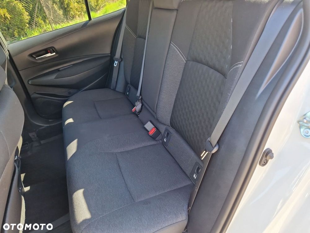 Toyota Corolla - 12