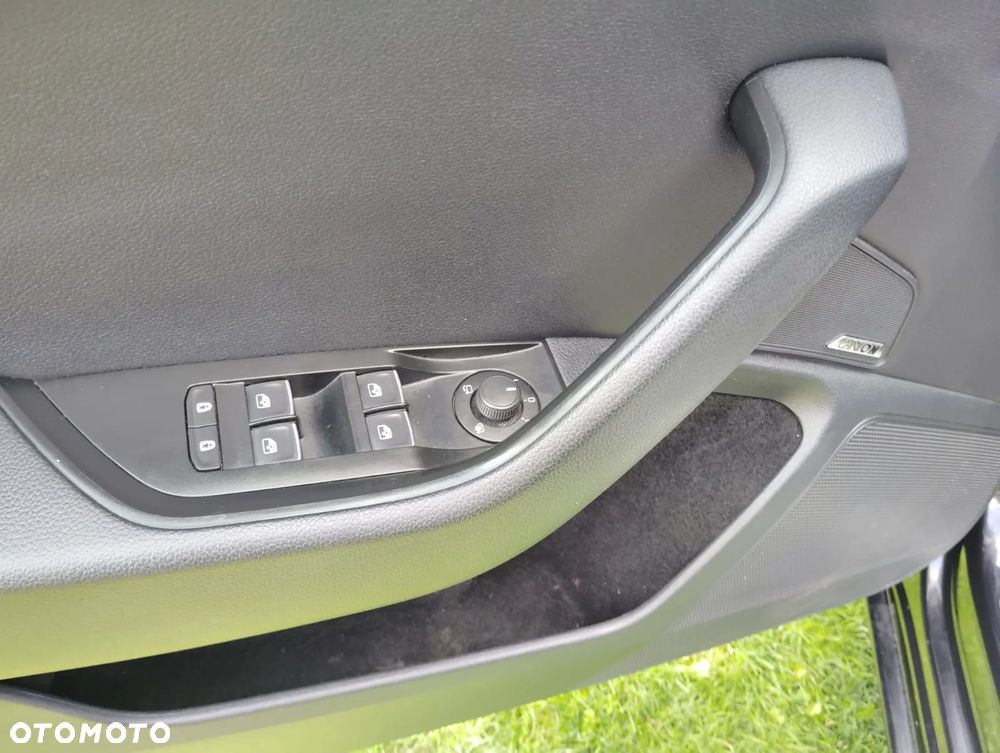 Skoda Superb 2.0 TDI L&K DSG - 17