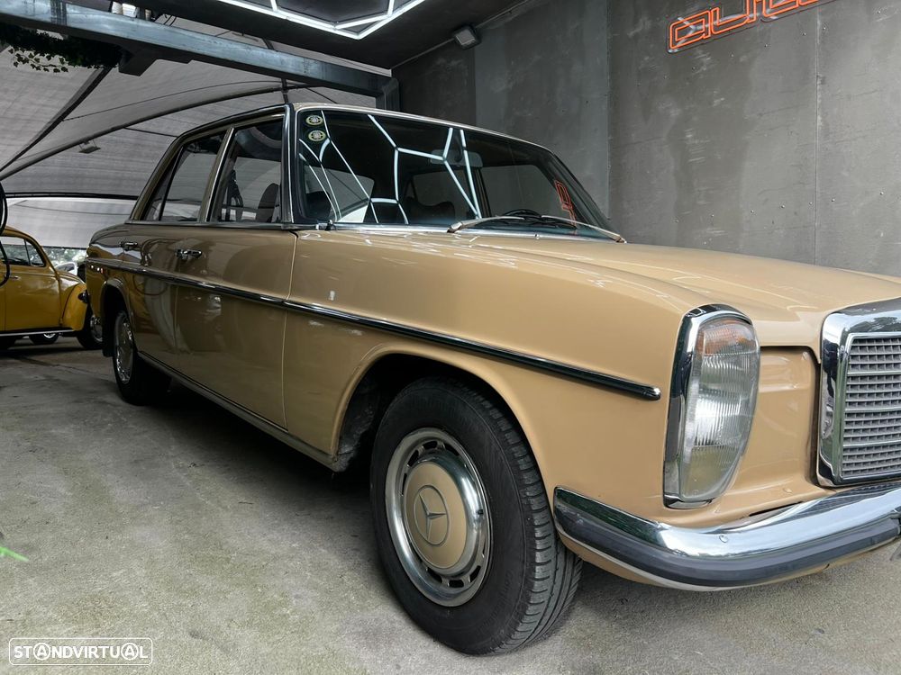 Mercedes-Benz W114/W115 (1968-1974) - 42