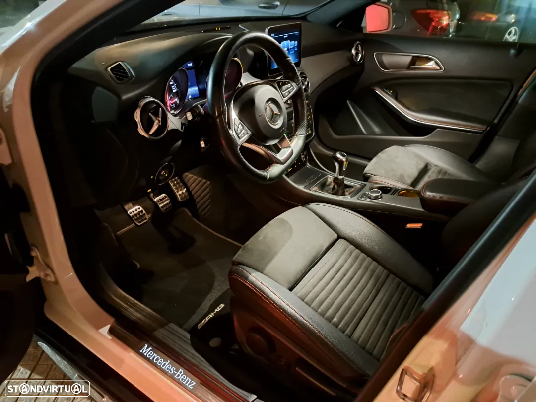 Mercedes-Benz GLA 180 d AMG Line - 33