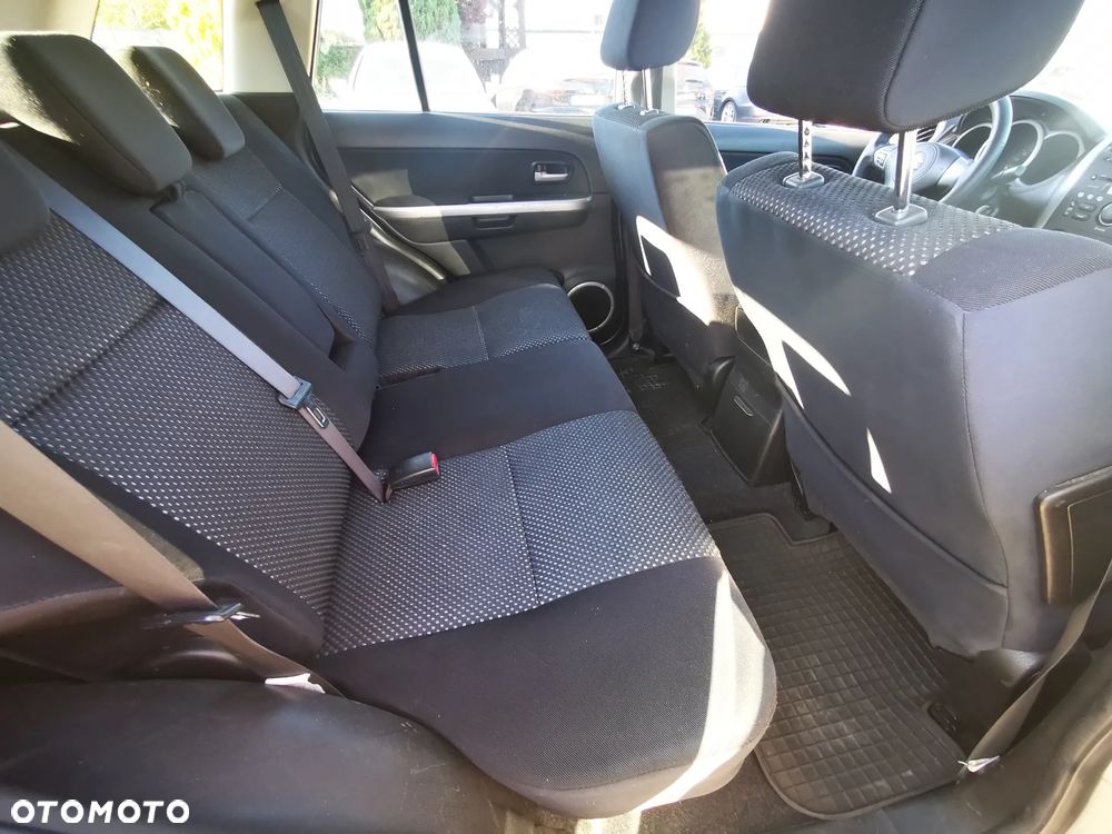 Suzuki Grand Vitara 2.0 Comfort + - 14