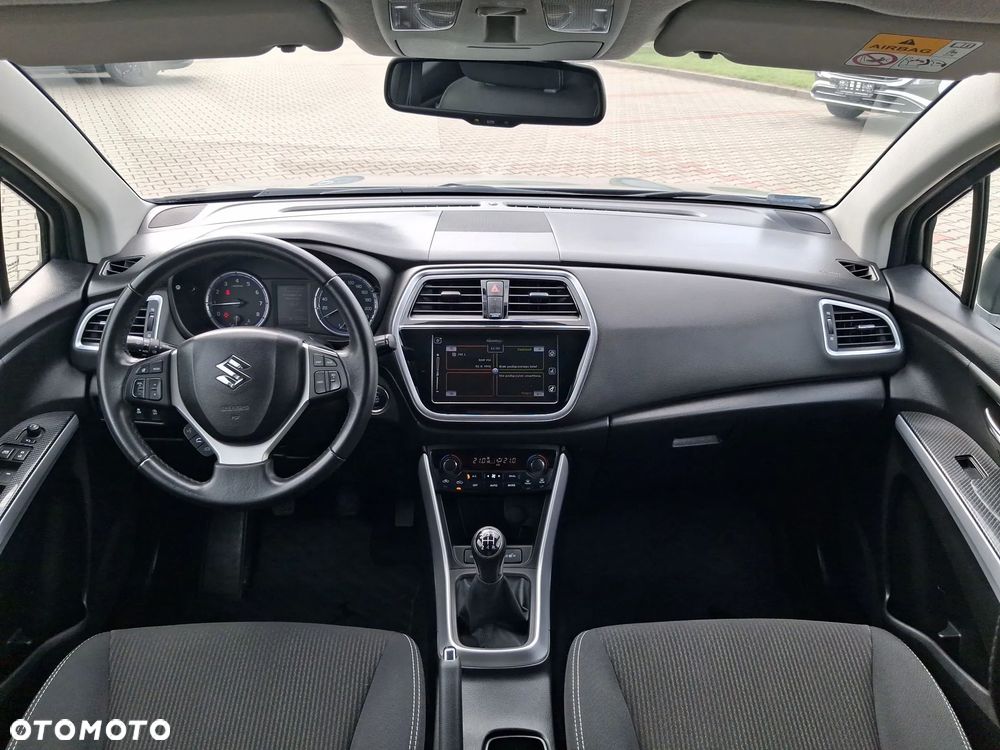 Suzuki SX4 S-Cross 1.0 T Premium - 24