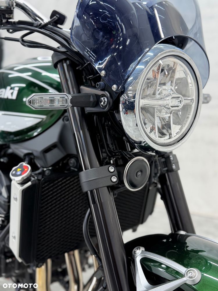 Kawasaki Z 900 RS - 4