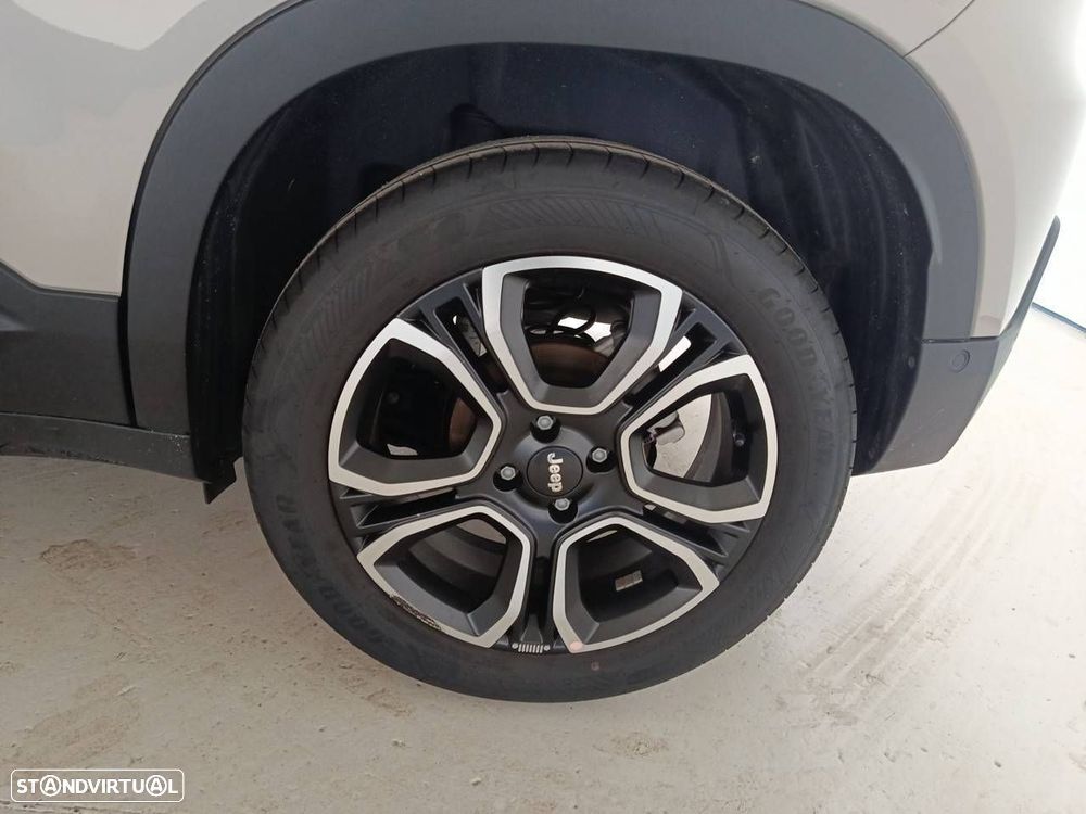 Jeep Avenger 1.2 GSE T3 Summit - 11