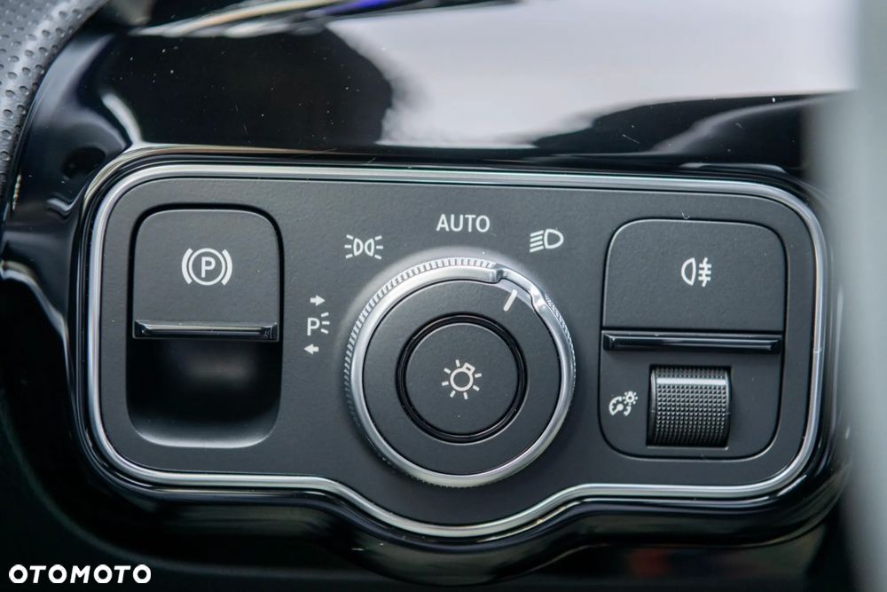 Mercedes-Benz CLA - 28