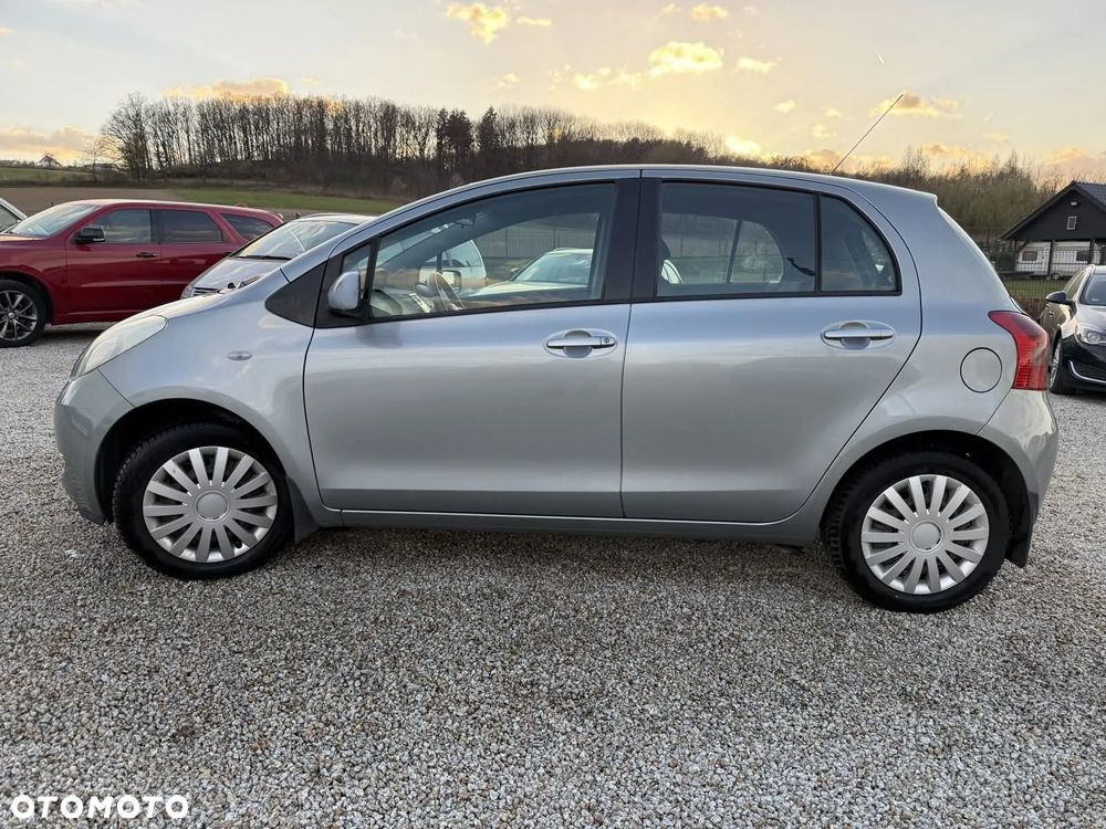 Toyota Yaris 1.3 VVT-i Sol - 9