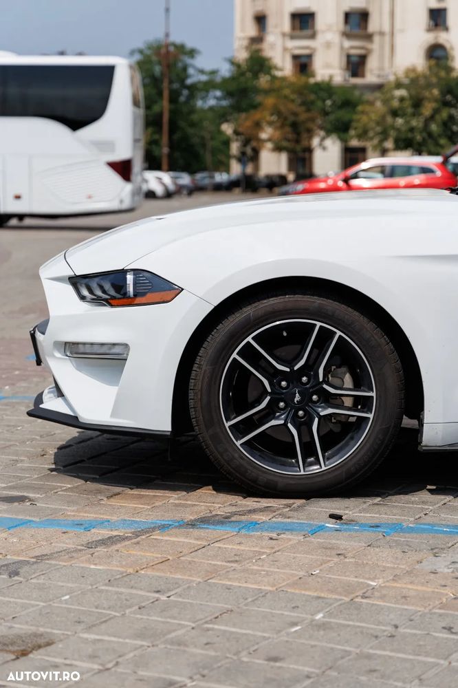 Ford Mustang - 18