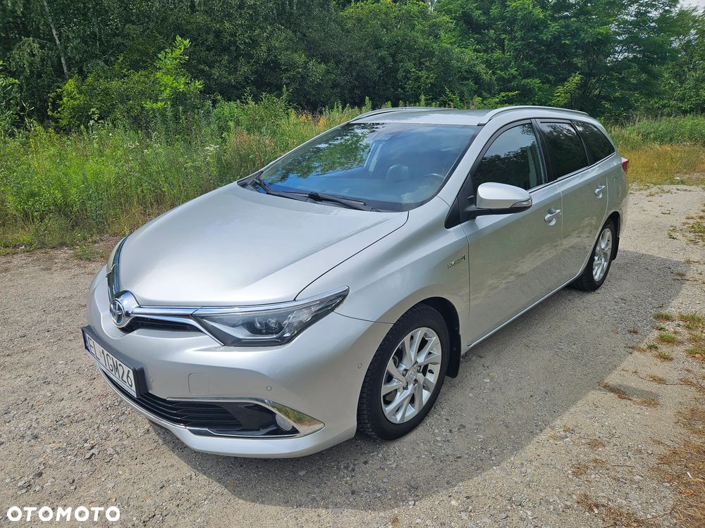 Toyota Auris Hybrid 135 Premium - 1