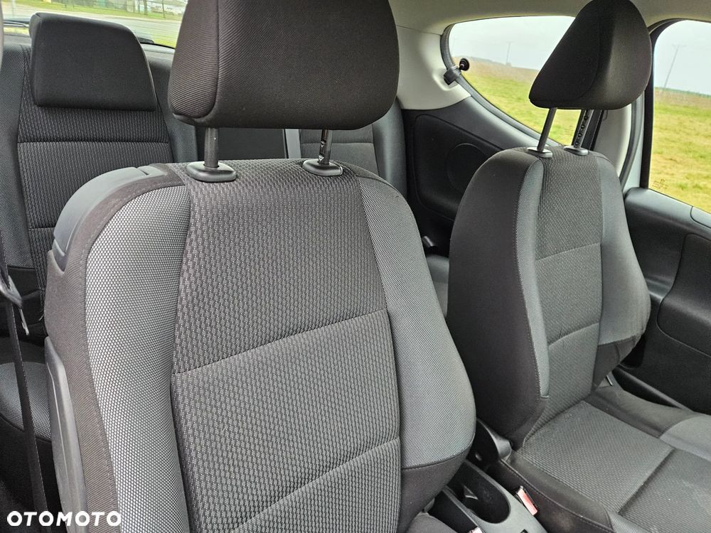 Peugeot 207 1.4 16V Trendy - 12