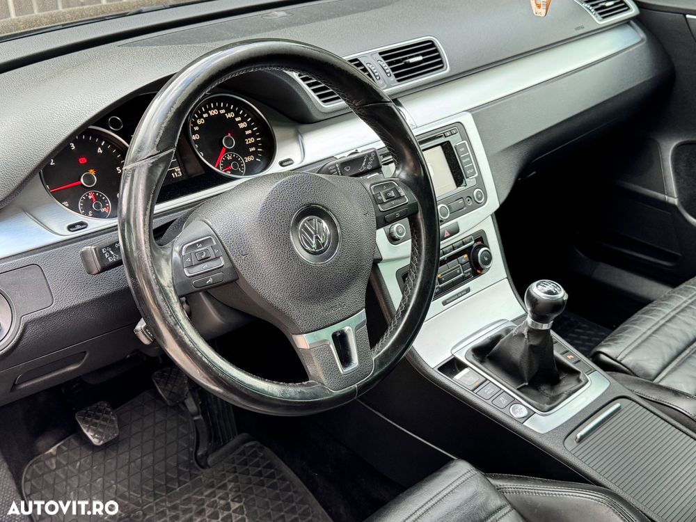 Volkswagen Passat 2.0 TDI DPF Highline - 7