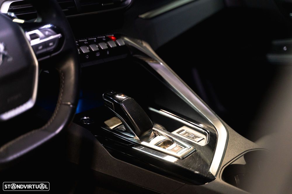 Peugeot 3008 1.6 Hybrid Allure Pack e-EAT8 - 8