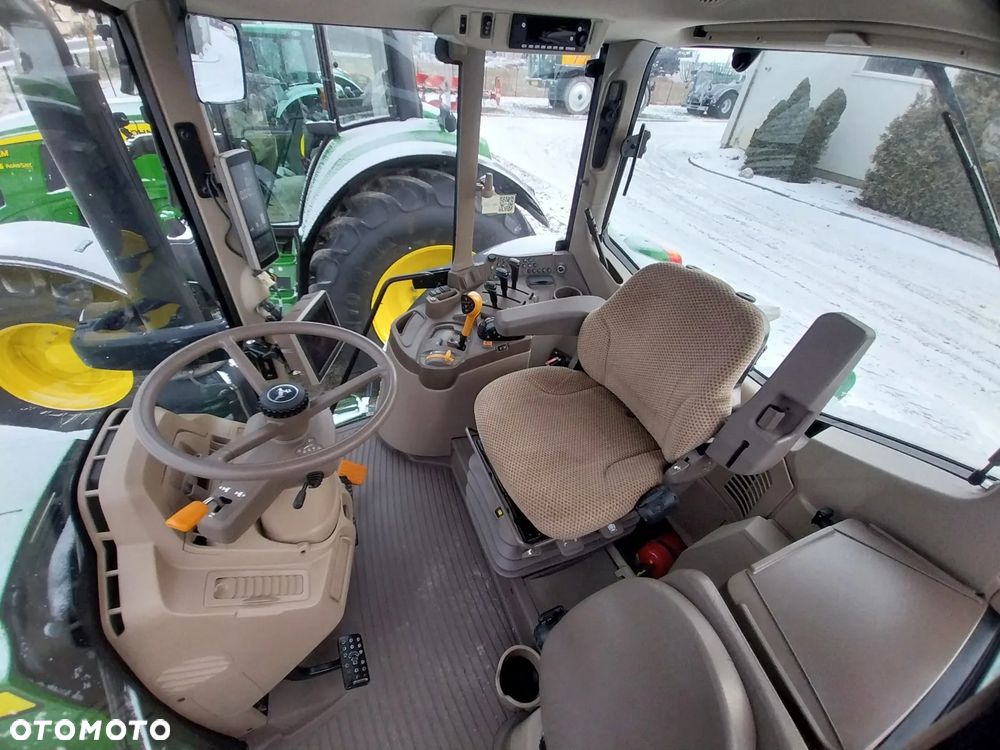 John Deere 6155M - 10