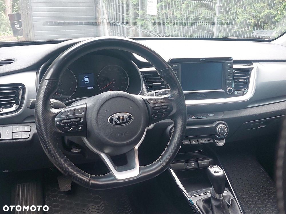 Kia Stonic - 13