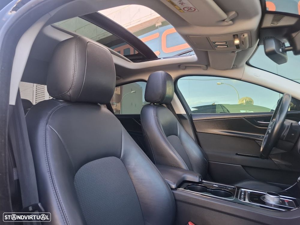 Jaguar XE 2.0 D Prestige Aut. - 42