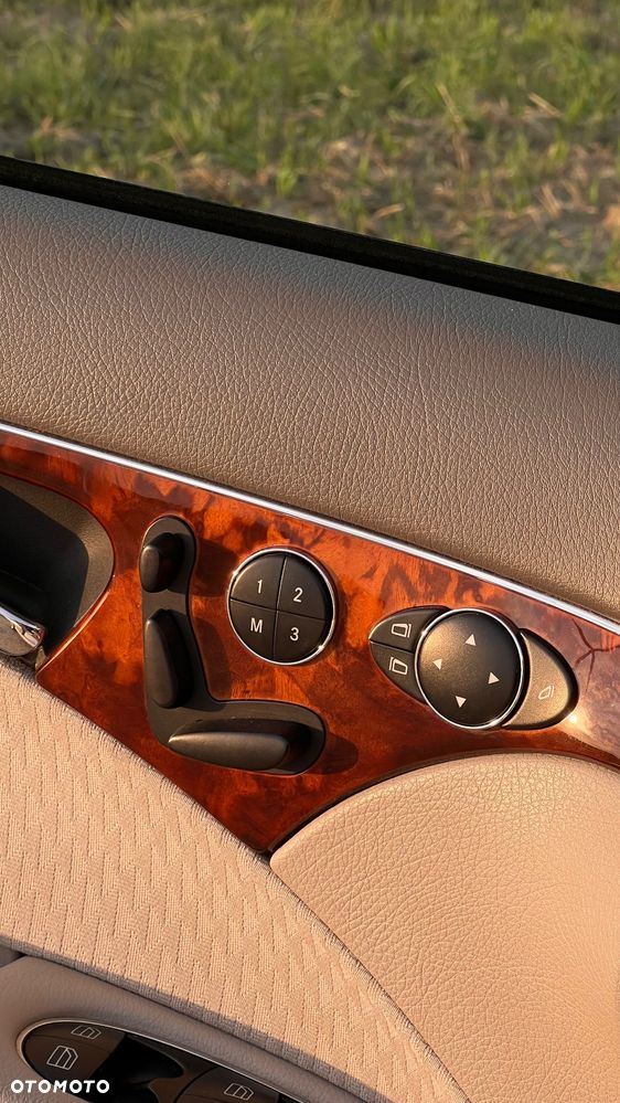 Mercedes-Benz Klasa E 320 4-Matic Elegance - 12