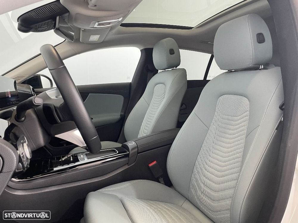 Mercedes-Benz CLA 180 - 9