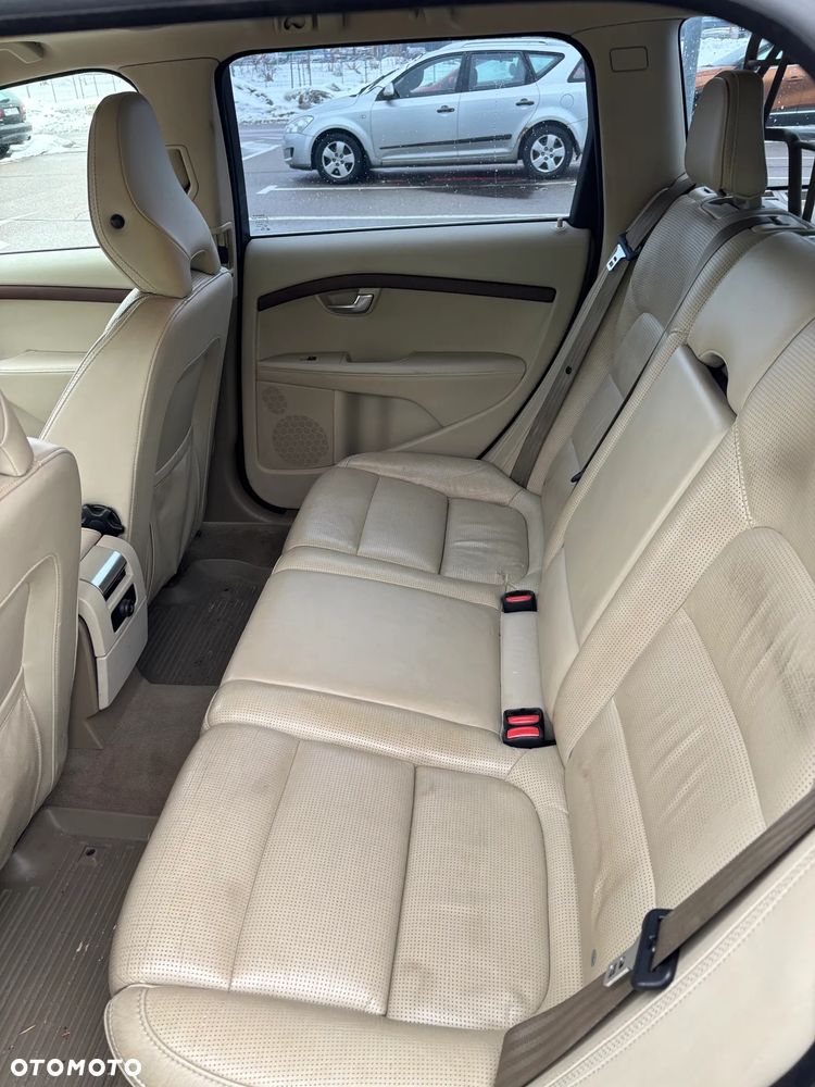 Volvo XC 70 - 3