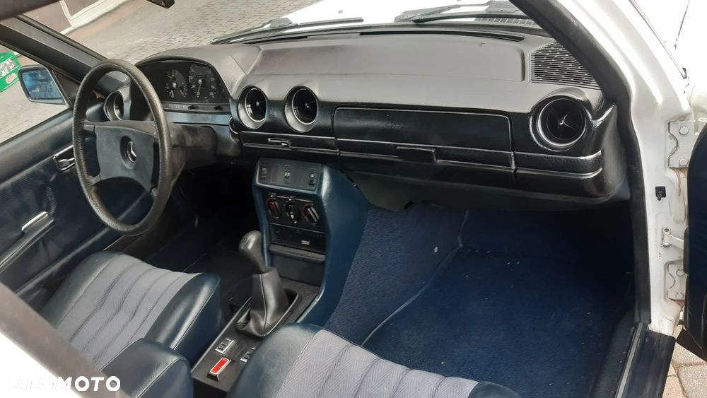 Mercedes-Benz W123 - 11