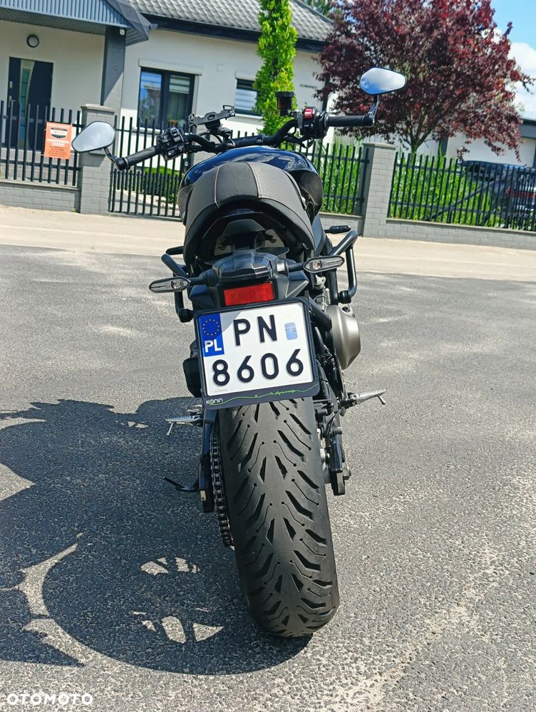 Yamaha XSR - 11