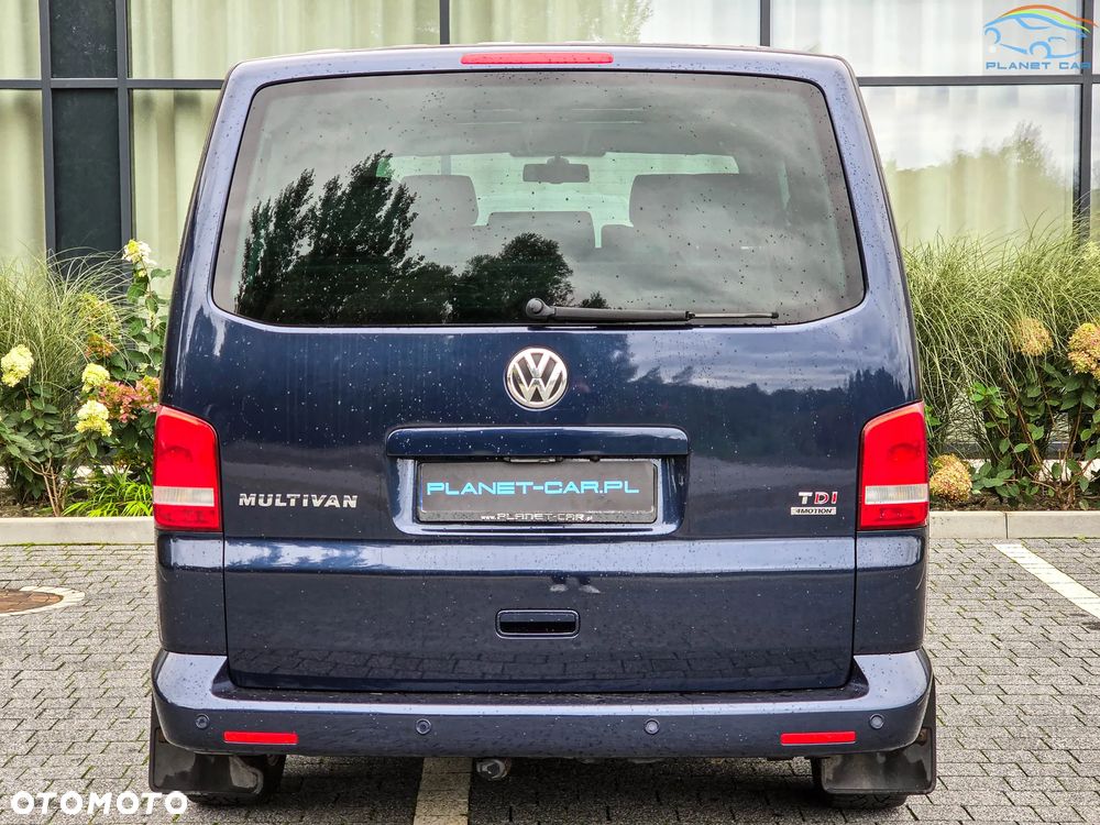 Volkswagen Multivan - 11