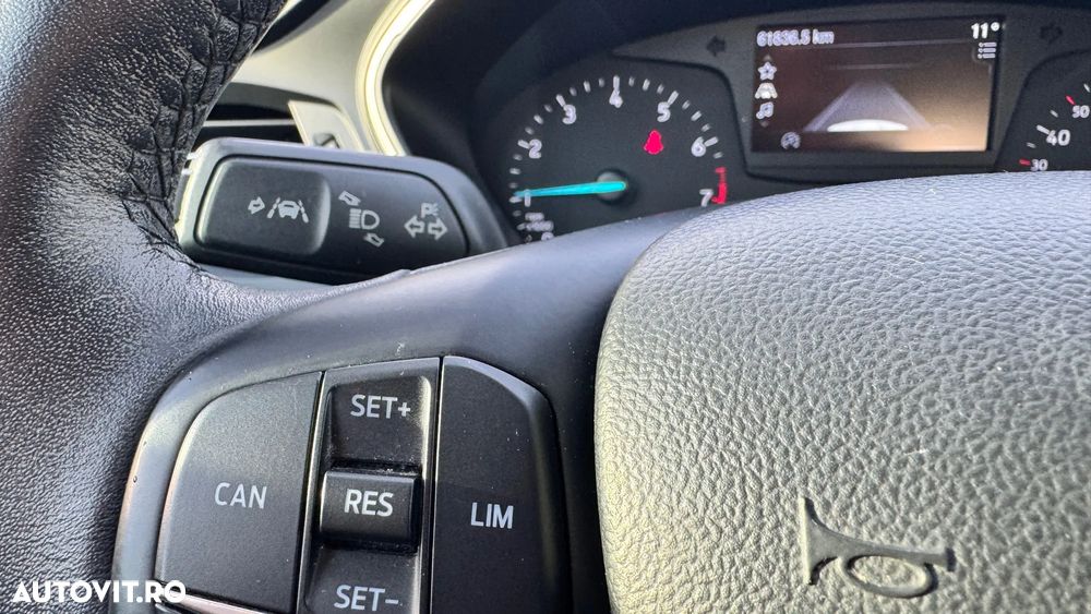 Ford Focus 1.0 EcoBoost Titanium - 9