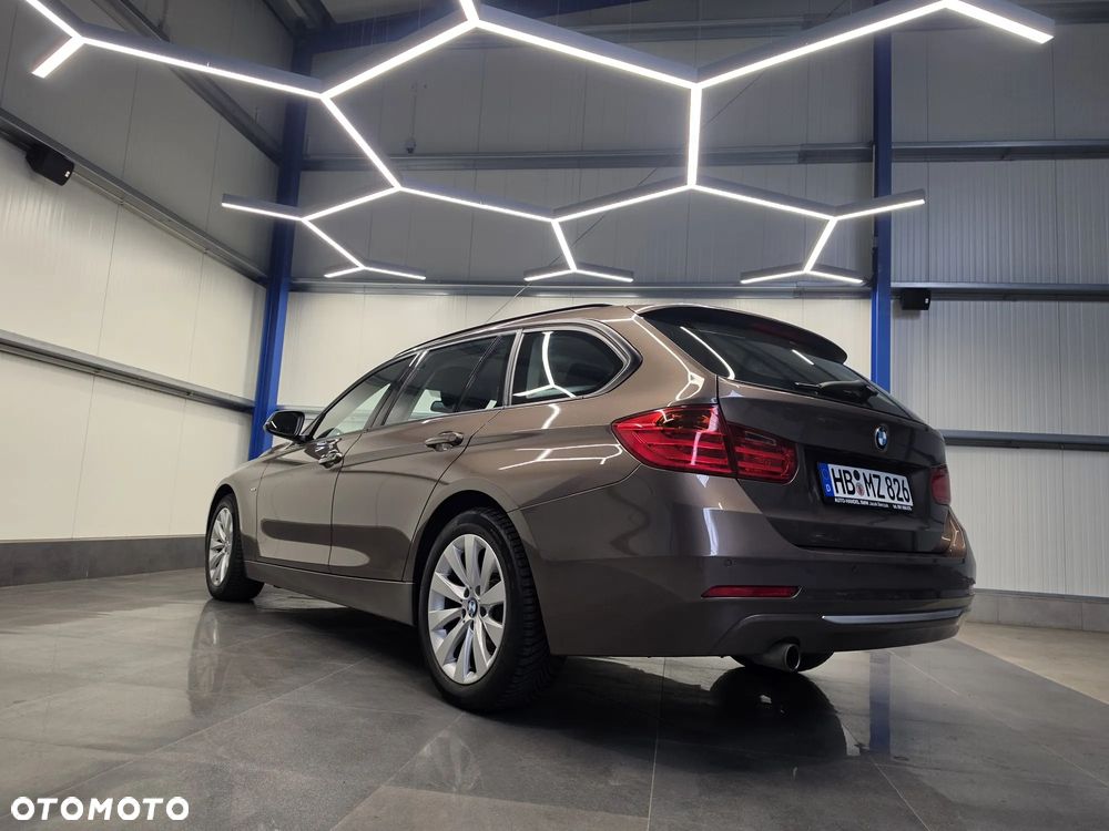 BMW Seria 3 318d Modern Line - 13