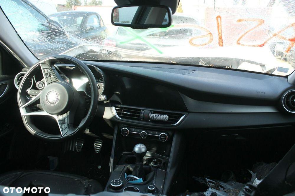 Alfa Romeo Giulia - 7