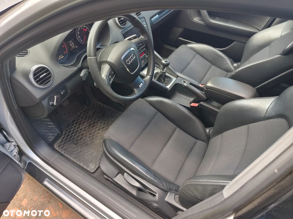 Audi A3 Sportback 2.0 TDI DPF S line Sportpaket - 22