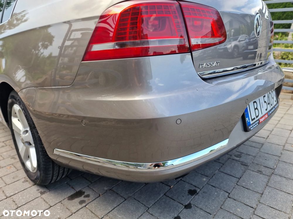 Volkswagen Passat - 9