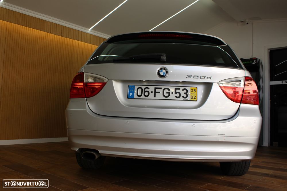 BMW 320 d Dynamic - 19