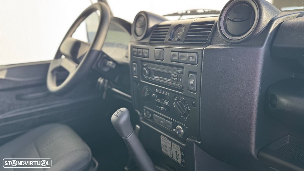 Land Rover Defender 110 DPF Station Wagon E - 38