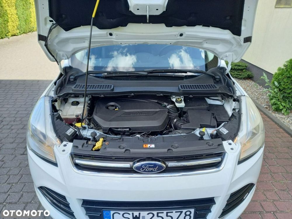 Ford Kuga 1.6 EcoBoost 2x4 Titanium - 15