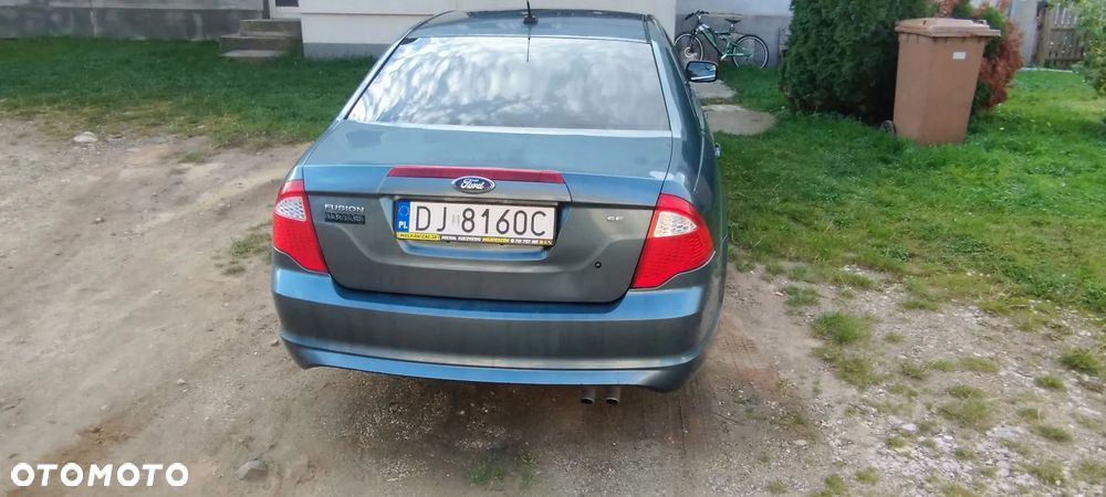 Ford Fusion 2012 photo 2