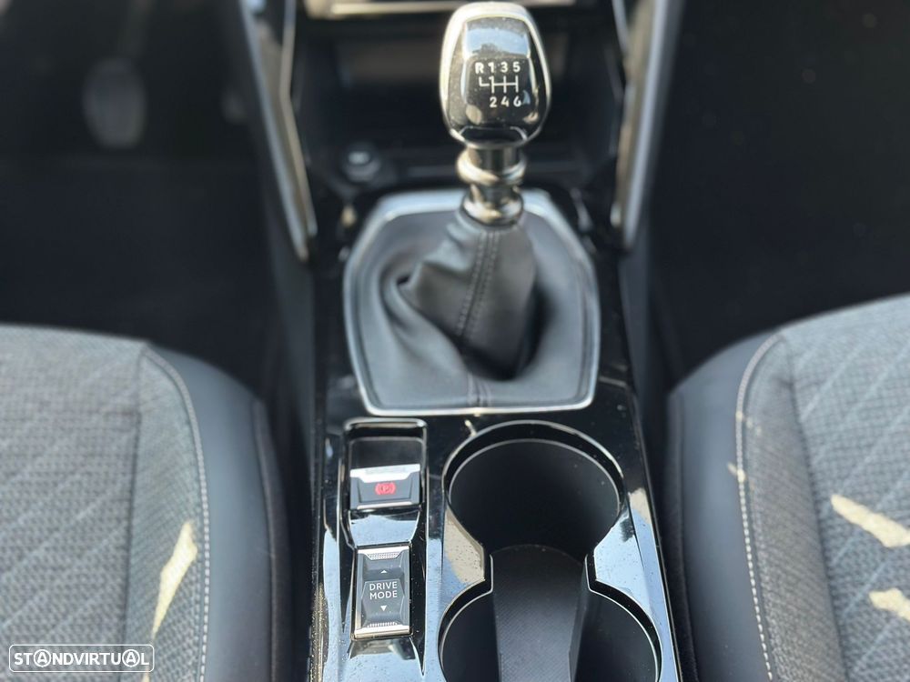 Peugeot 208 1.2 PureTech Allure Pack - 25