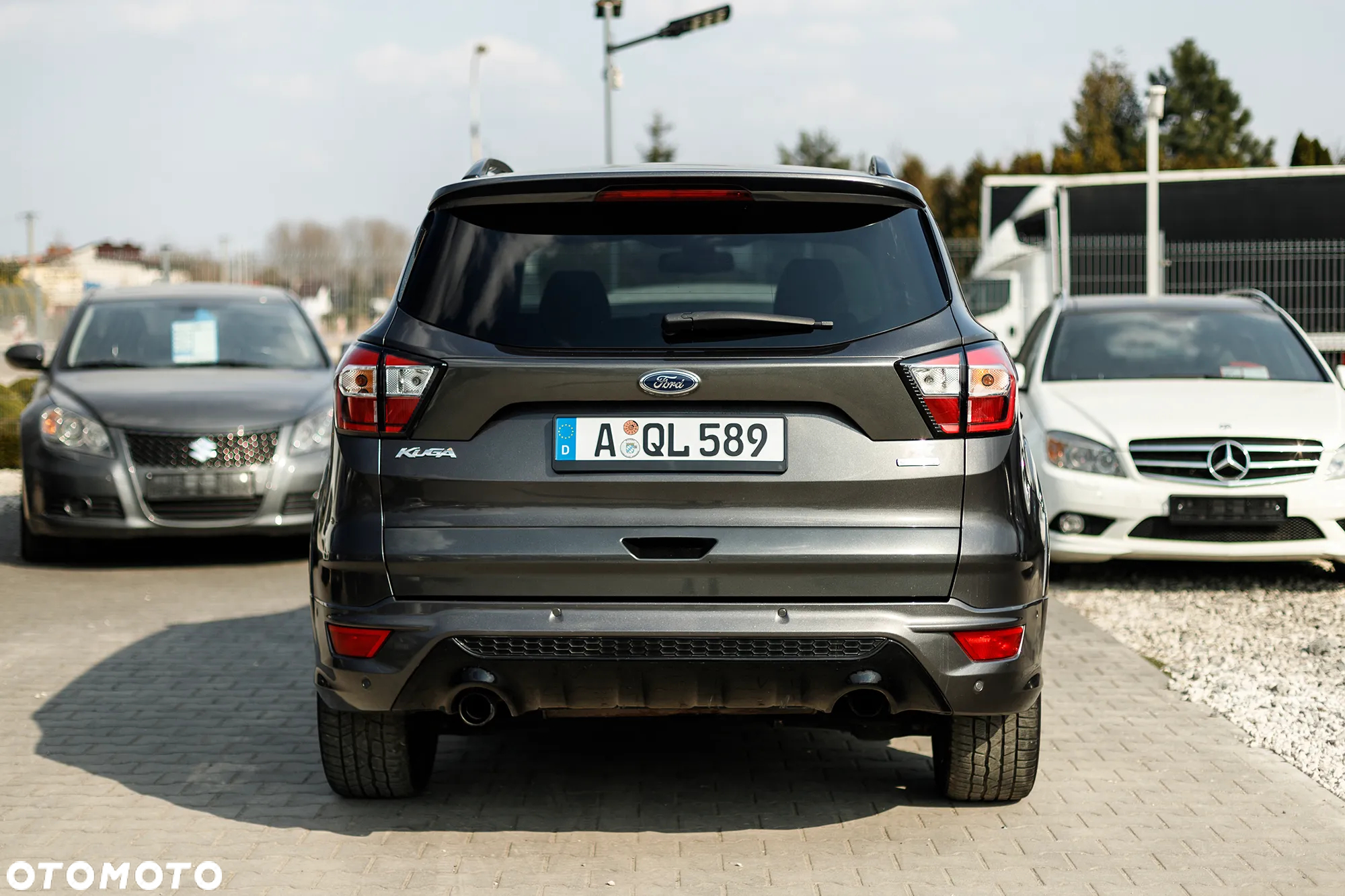 Ford Kuga 1.5 EcoBoost 2x4 ST-Line - 9