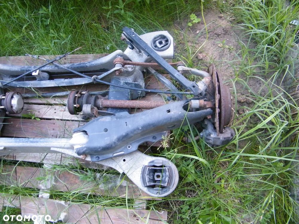 Półoś Piasta Zwrotnica Wahacz Sanki Belka Tarcze Zacisk Dyferencjał Drążek Stabilizator Tył Zawieszenia  Mercedes W220 3.2 CDI 197KM - 4