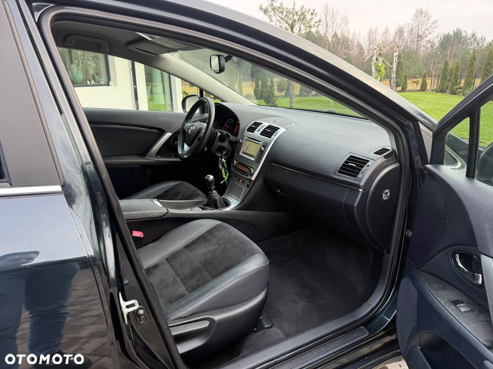 Toyota Avensis 2.0 D-4D Executive - 20