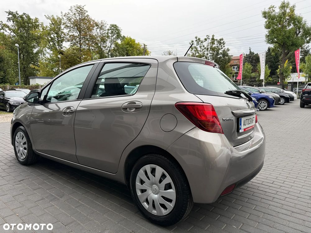 Toyota Yaris 1.0 Active EU6 - 21