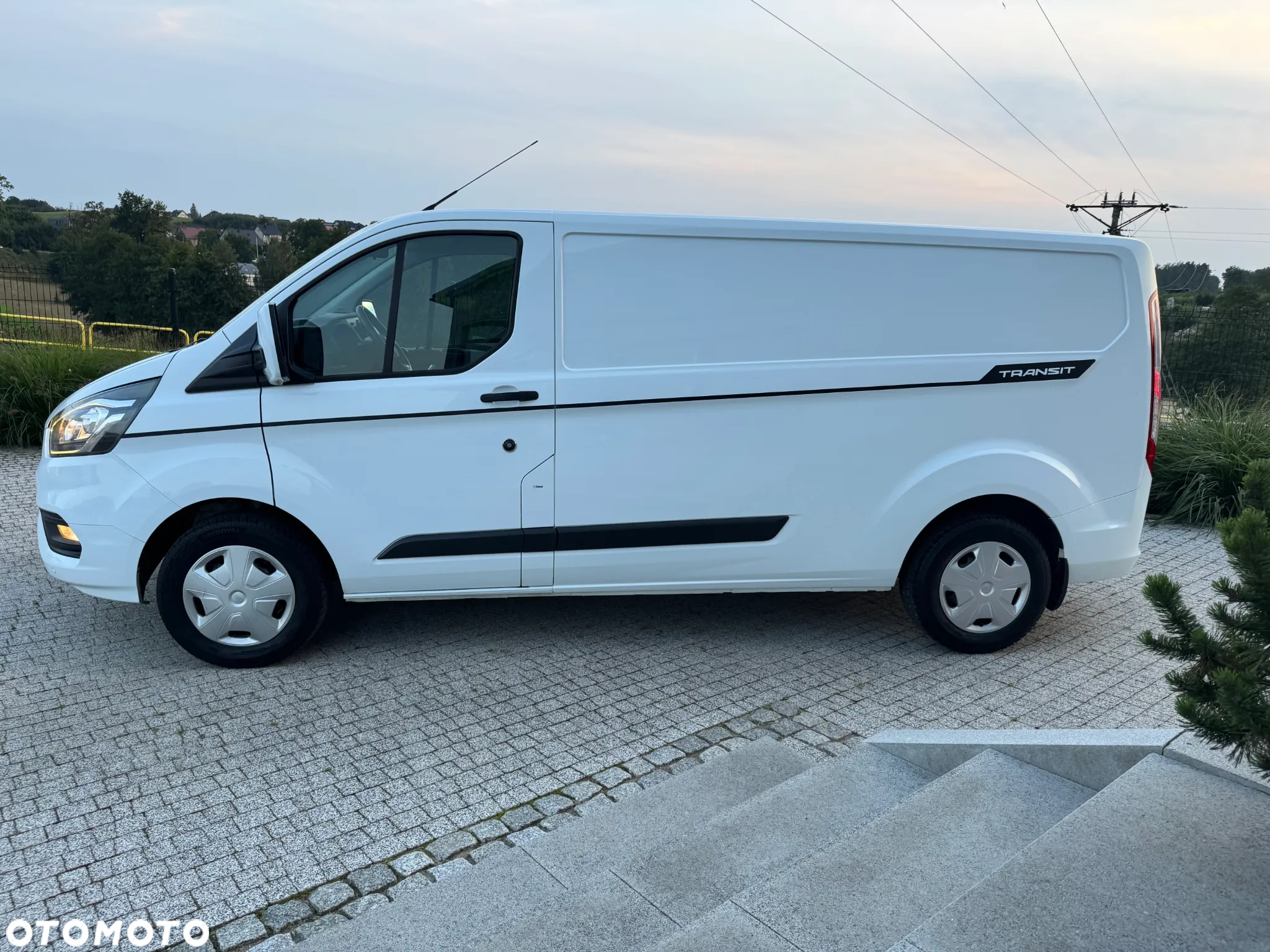 Ford TRANSIT CUSTOM - 5