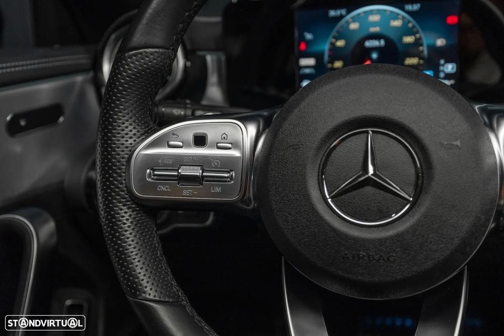 Mercedes-Benz CLA 250 e Shooting Brake AMG Line - 11