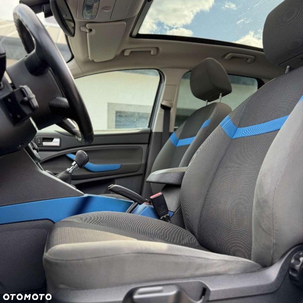 Ford Kuga 2.0 TDCi Titanium - 24
