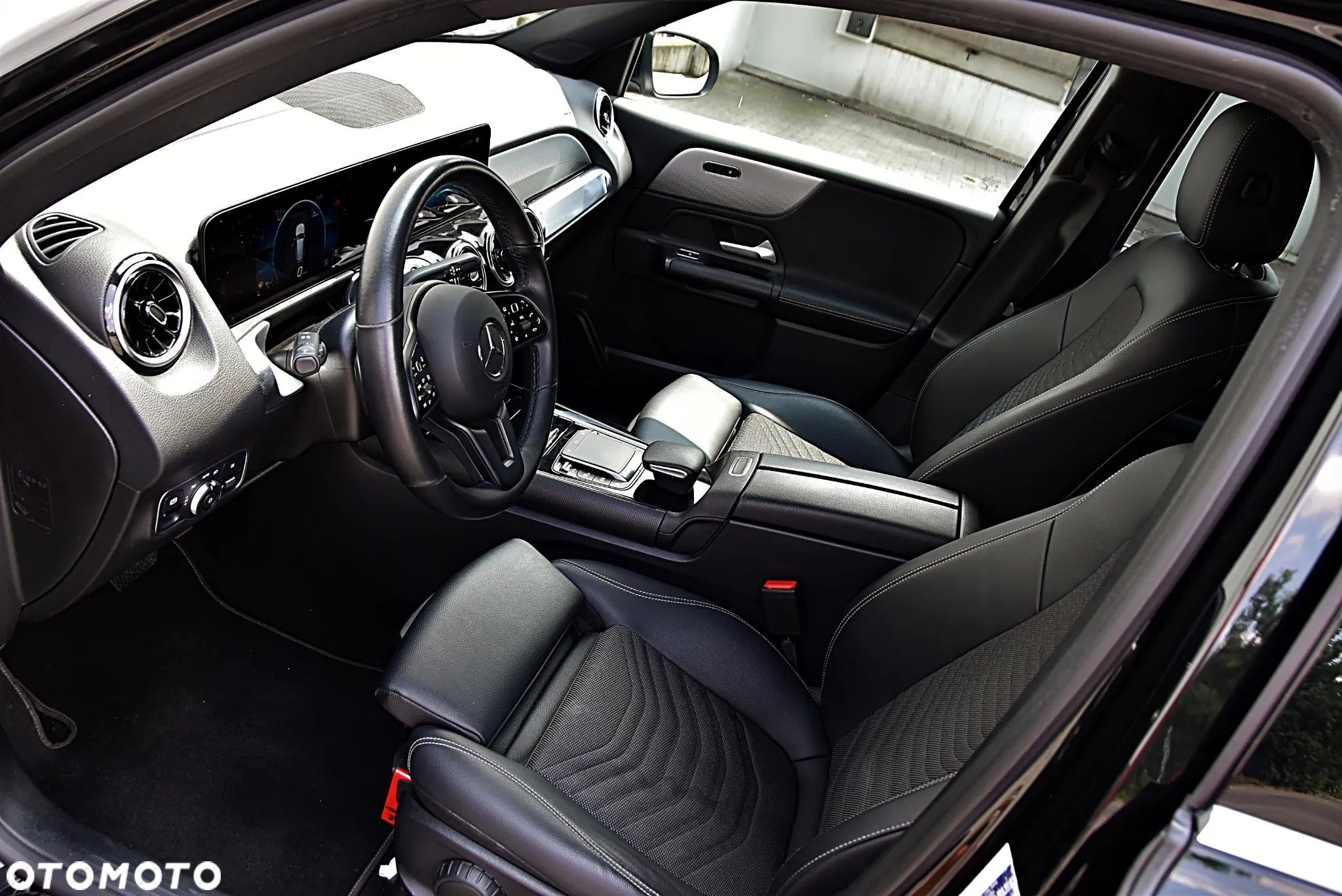 Mercedes-Benz GLB 200 7G-DCT - 15