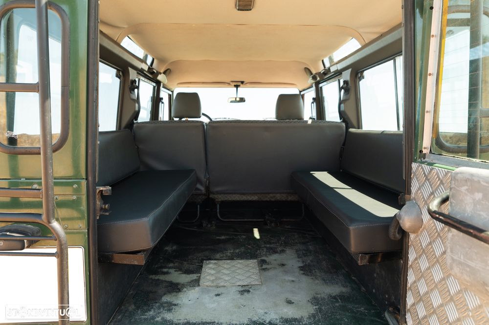 Land Rover Defender 110 2.5 TD5 Metal Top - 17