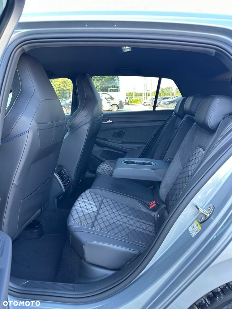 Volkswagen Golf 1.5 TSI R-Line Plus - 13