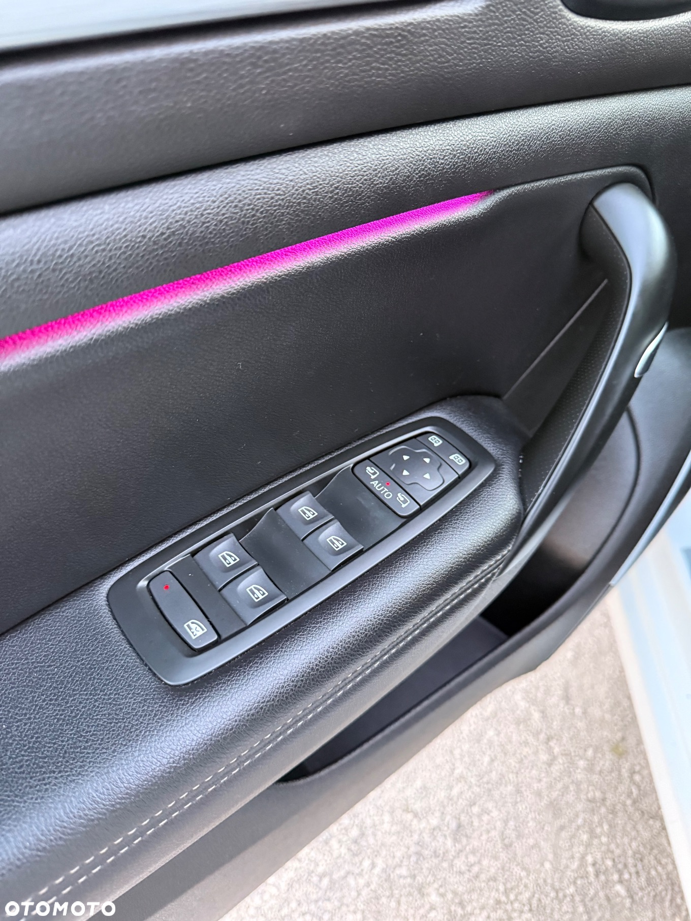 Renault Megane ENERGY TCe 130 BOSE EDITION - 14