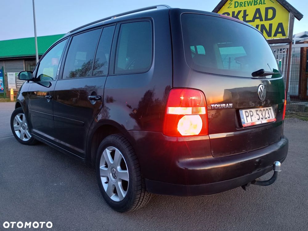 Volkswagen Touran 1.9 TDI Highline - 1
