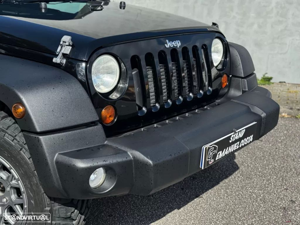 Jeep Wrangler Unlimited 2.8 CRD DPF Auto Sport - 6