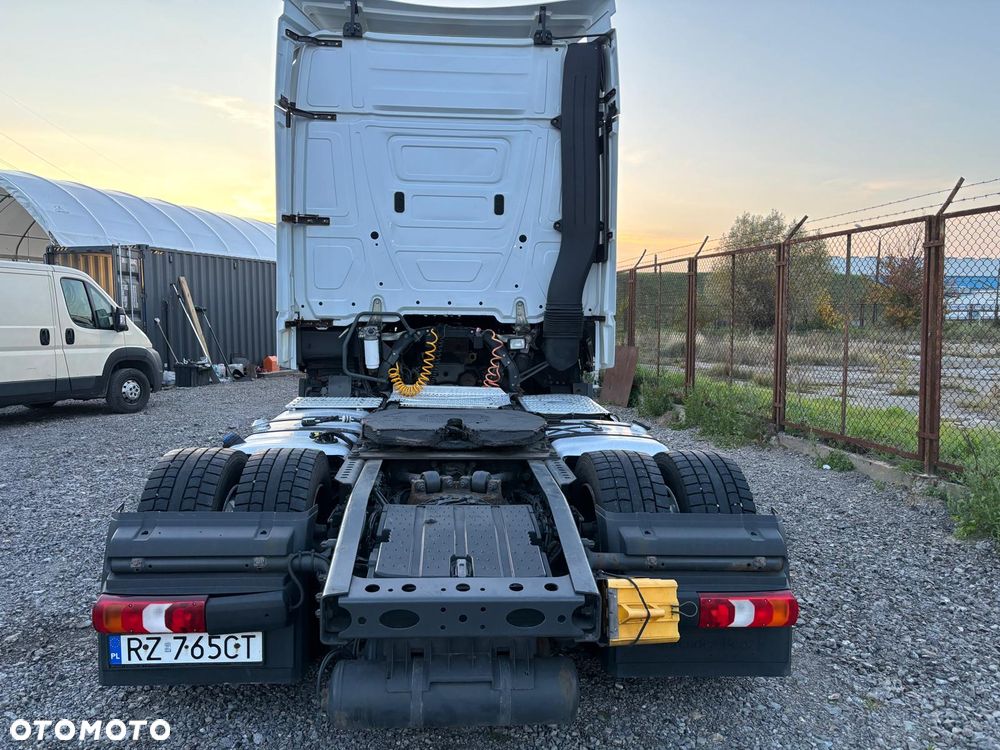 Mercedes-Benz ACTROS - 6